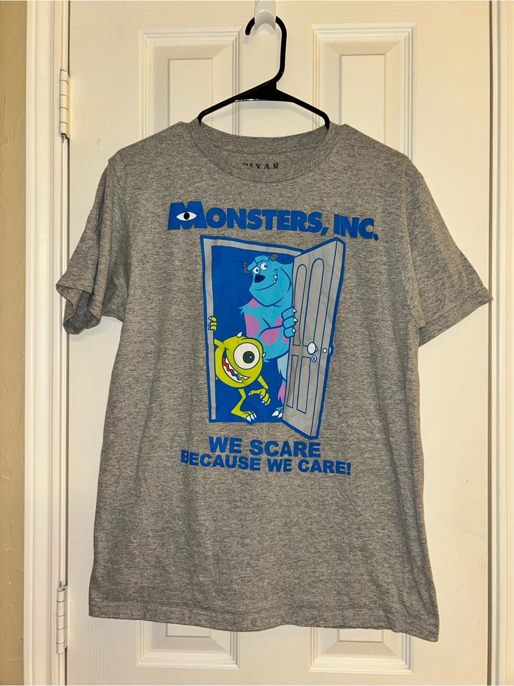 NWOT Disney Pixar Monsters Inc T-Shirt Size Mens Med Cartoon Movie